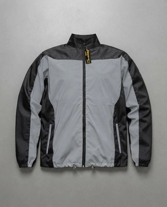 Chaqueta reflectiva rompevientos gris y negra, vista frontal