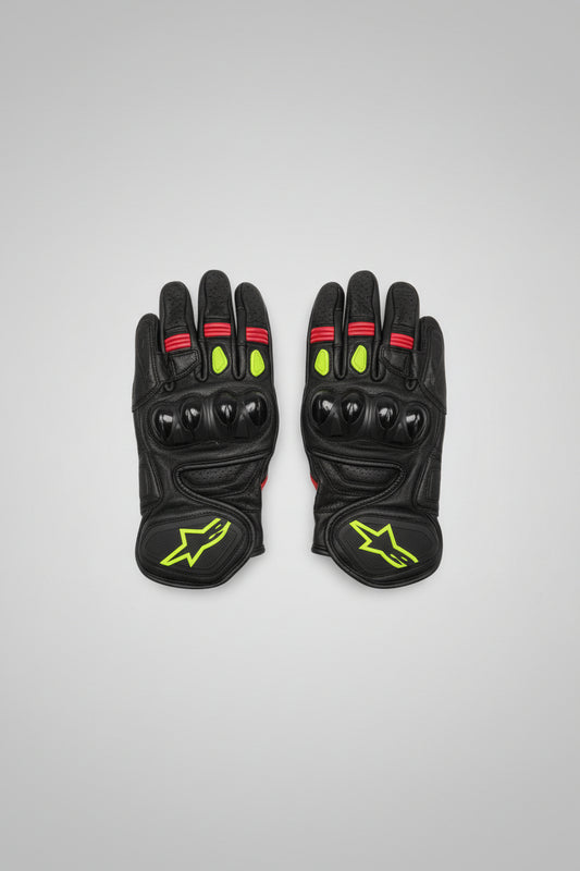 Par de guantes Alpinestars negros con protección en nudillos