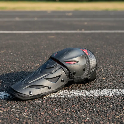 Rodillera deportiva articulada sobre la pista